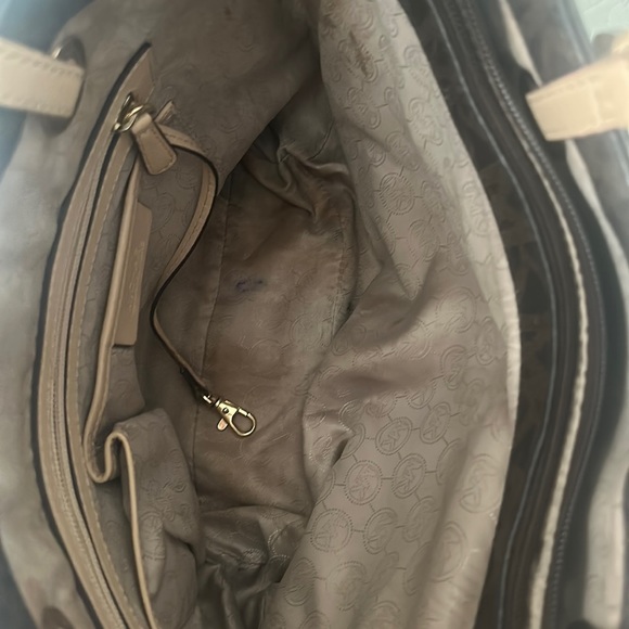 Michael Kors Leather Logo Tote Bag - Picture 12 of 16